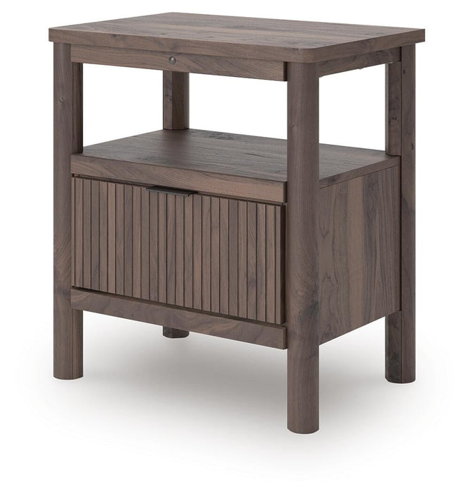 Pamytta Queen Upholstered Panel Bed, Dresser, Mirror and Nightstand